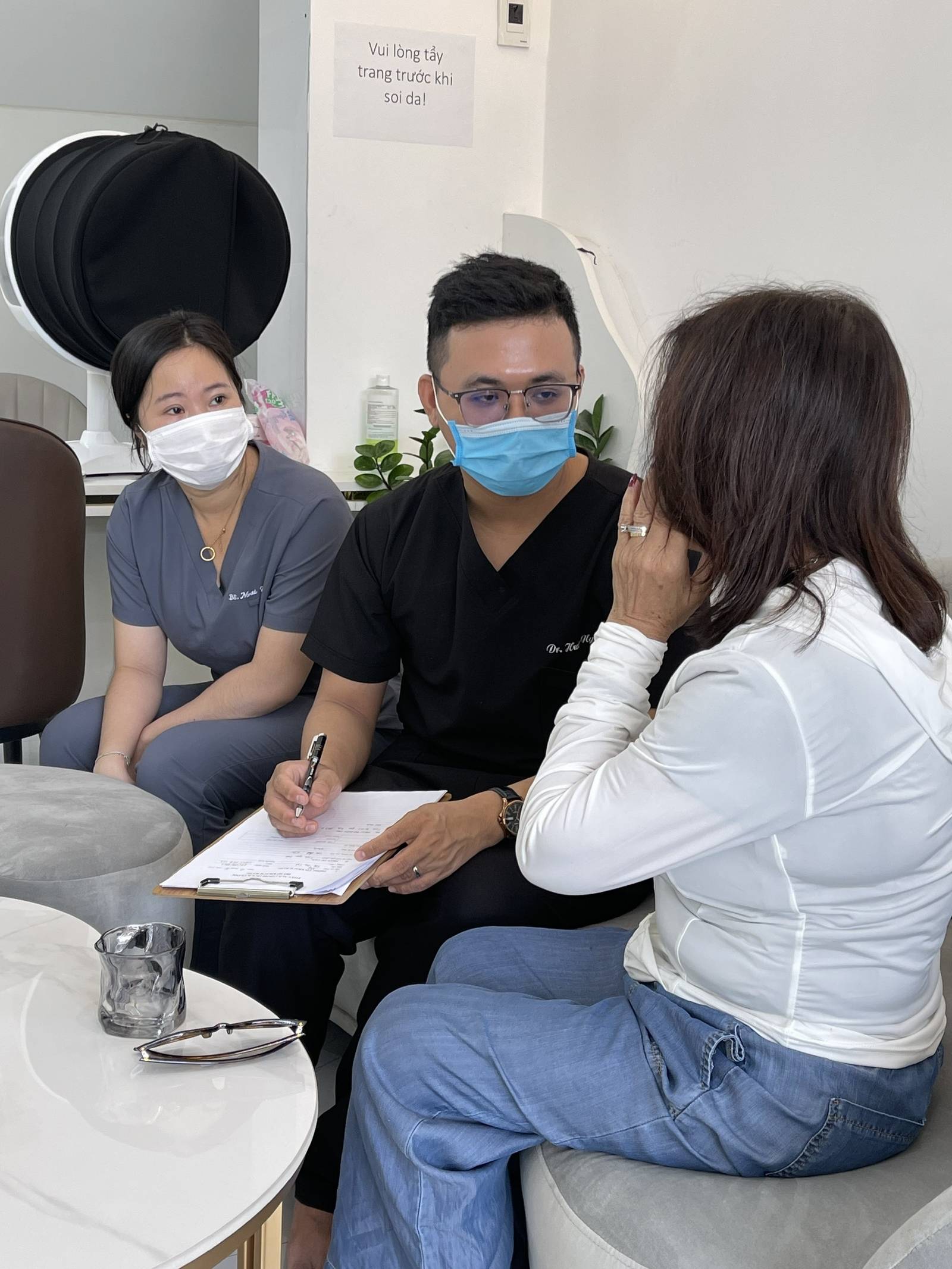 Bác sĩ tư vấn